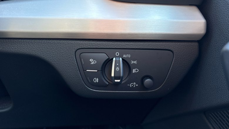 Audi Q5 40 TDI Quattro S Line 5dr S Tronic Diesel Estate